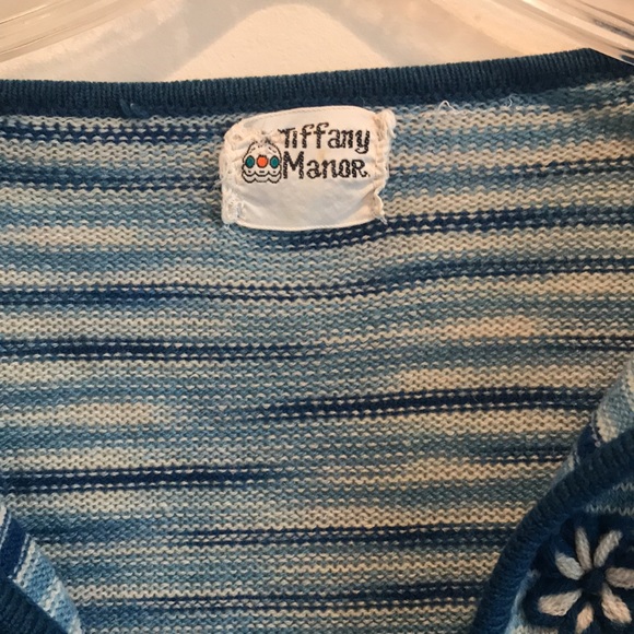 Vintage 1970s Tiffany Manor Sweater. Size Medium. - Picture 2 of 11